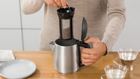 Bosch TTA5883 1800 W Çelik Demlikli Çay Makinesi