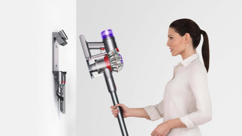 Dyson V8 Advanced Şarjlı Dikey Süpürge